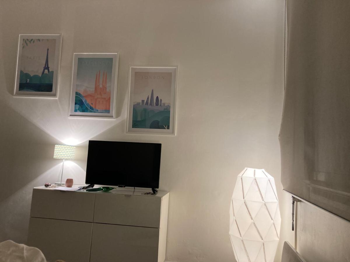 Studio Dragon Avec Gardien Marsylia Zewnętrze zdjęcie